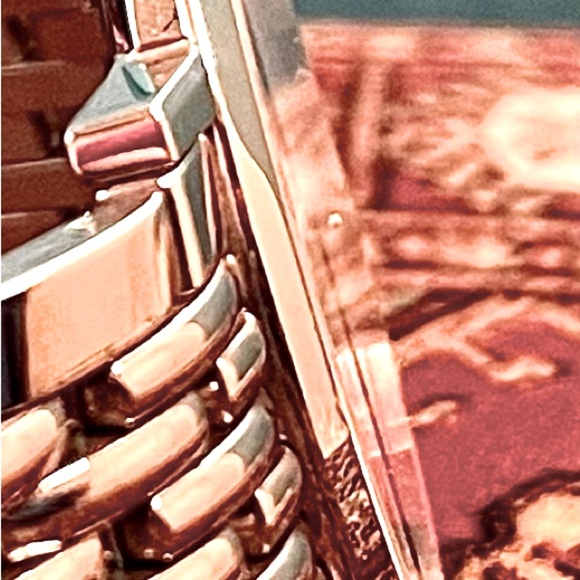 Tiffany & Co. Unisex Watch Classic Roman Numeral Design. Needs new battery. - Picture 10 of 12